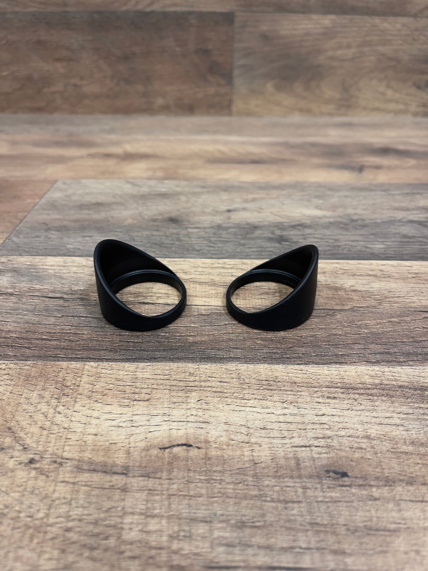Swarovski WES winged eyecup set- Open Box