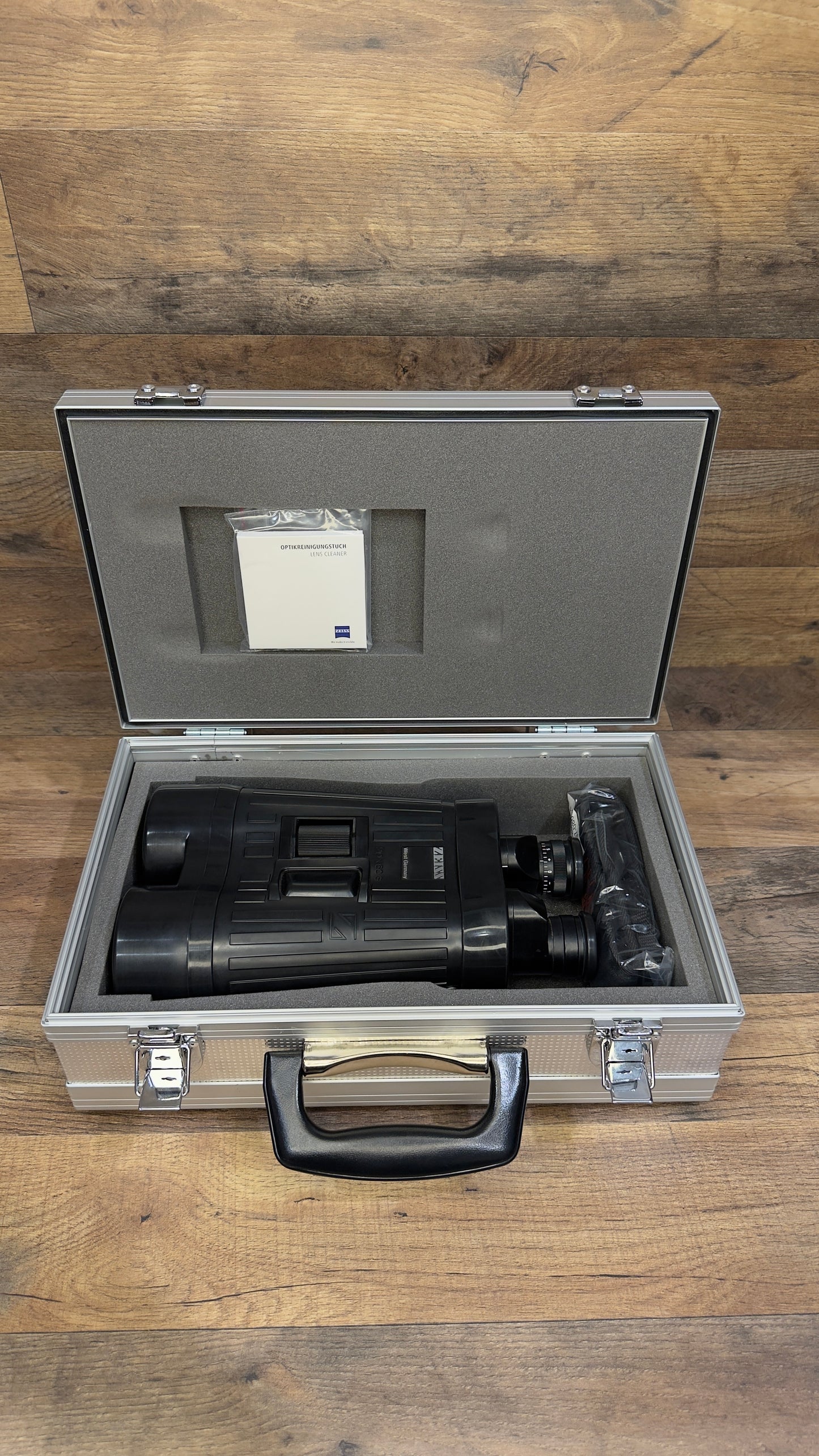 Zeiss 20x60 T* S Certified Pre-Owned Binocular